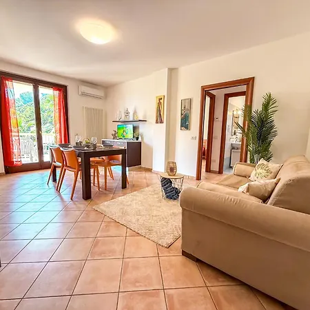 A 40 Mt Dal Mare, Vista Mare Rifa791 Apartment